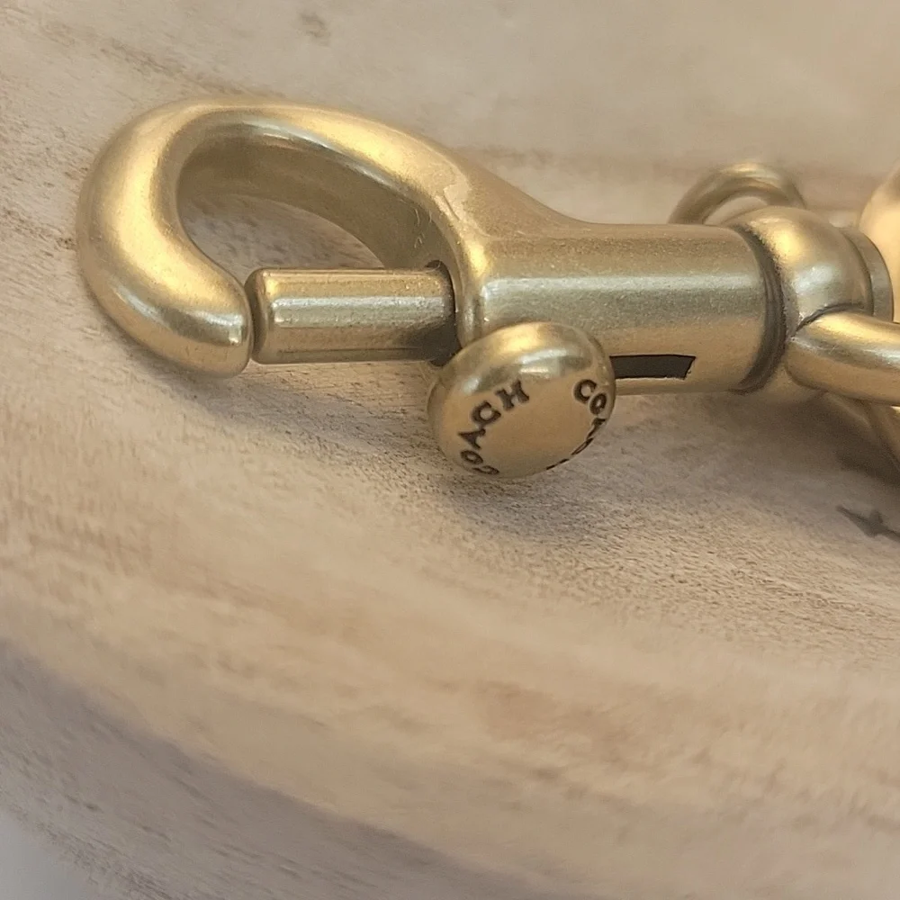 NWOT BRASS COACH C KEYCHAIN - Picture 3 of 8